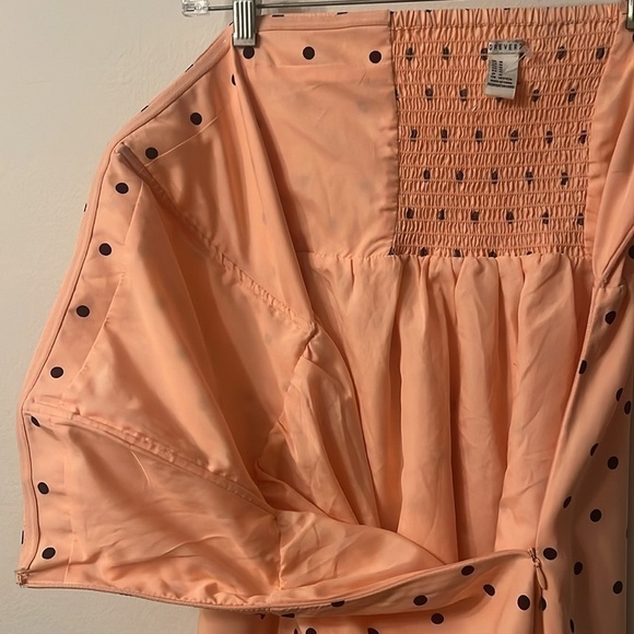👗Forever 21 Peach polka dot side zipper strapless mini dress size M - Picture 4 of 7